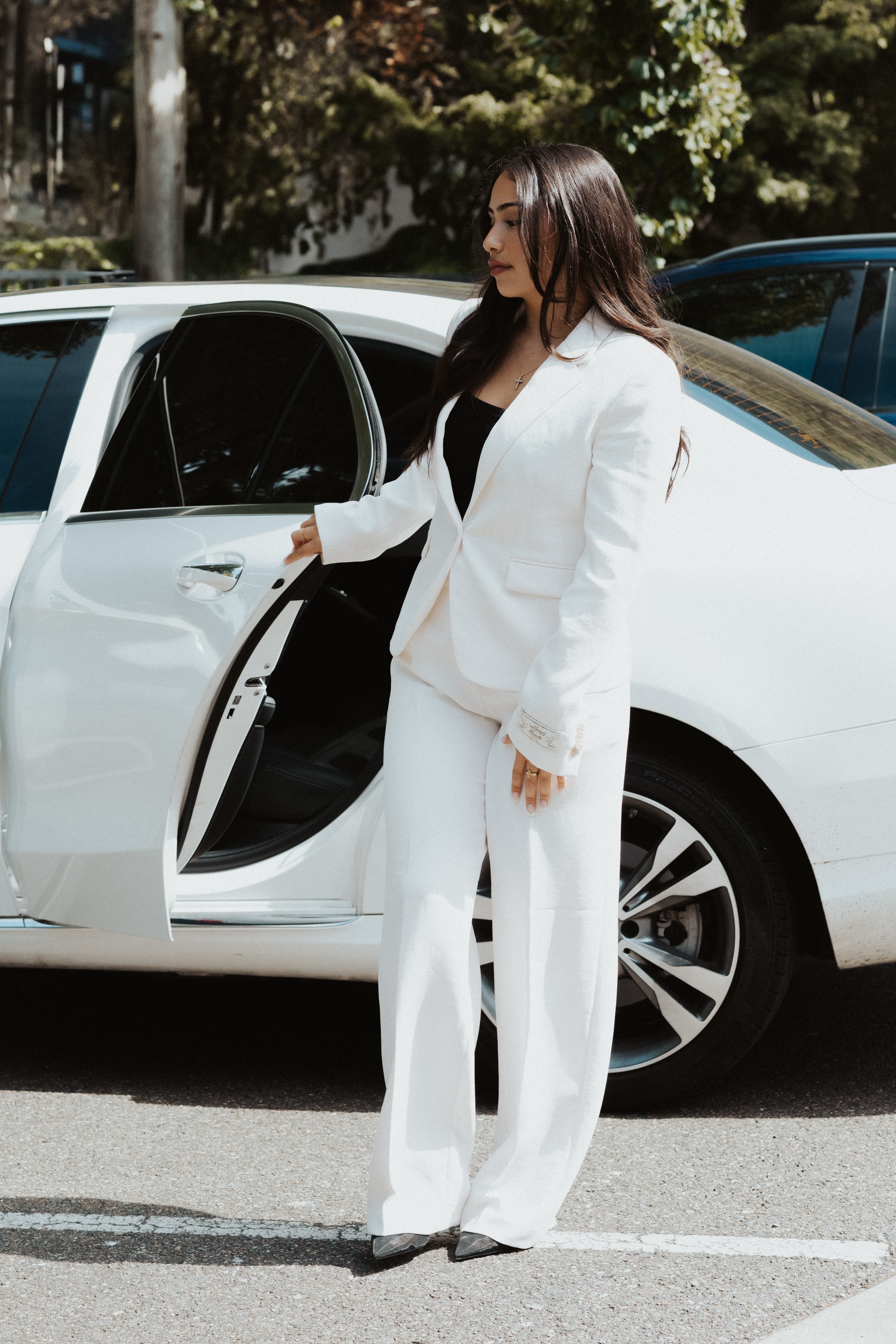 Marika Canda hosting a women's popup event